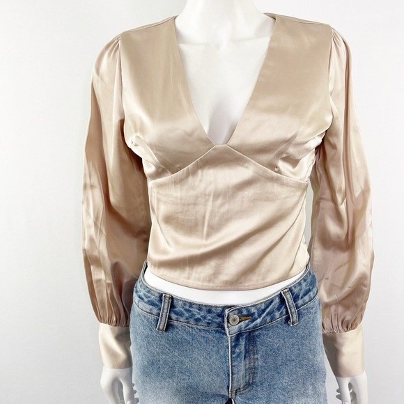 Abercrombie & Fitch Champagne Satin Top Size S Long Sleeve V-Neck - Picture 1 of 5